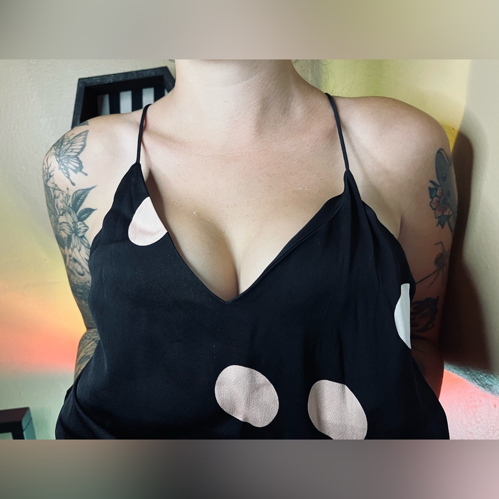 Black and pink tank top